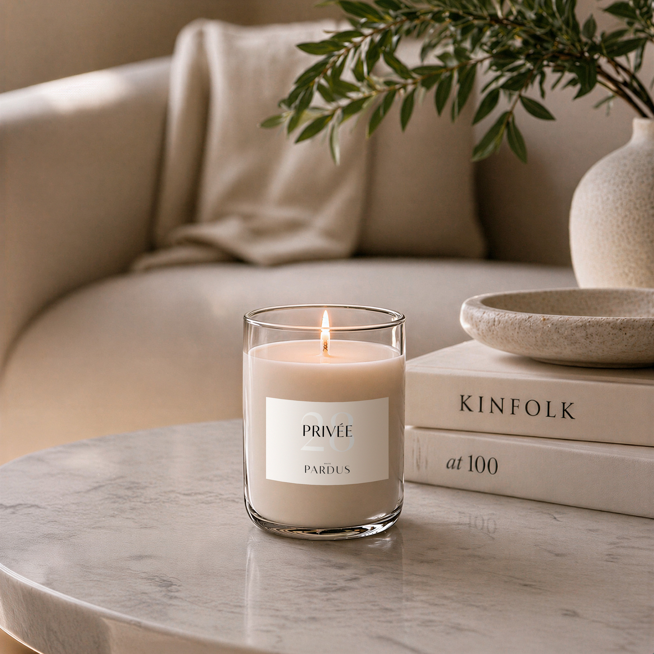 Ароматическая свеча Privee 28 270 мл