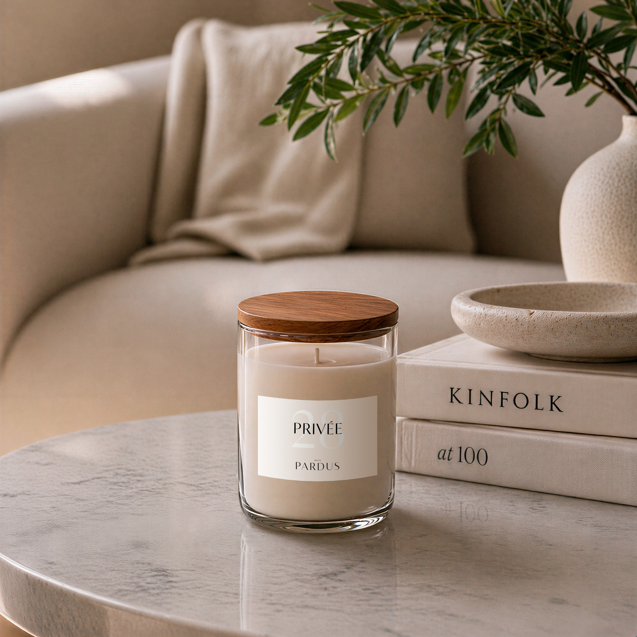 Ароматическая свеча Privee 28 270 мл