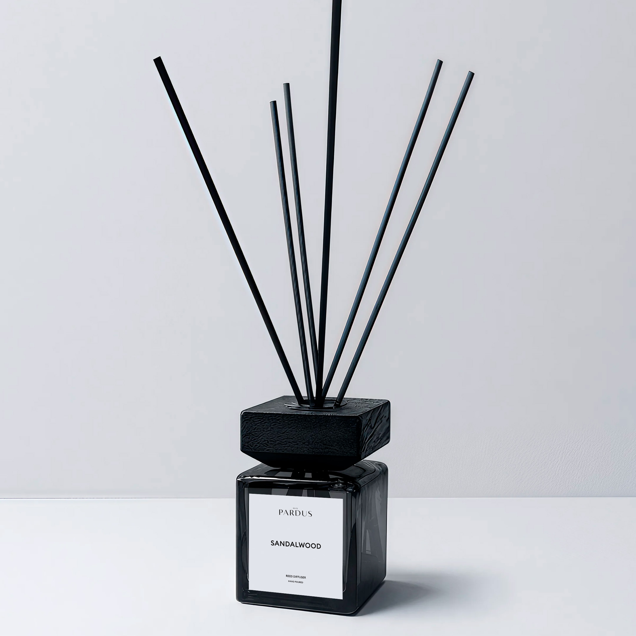 Ароматический диффузор Sandalwood 100 мл Ароматический диффузор Sandalwood 100 мл